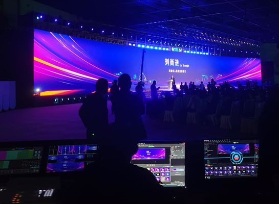 Καλή τιμή Έγχρωμη εσωτερική οθόνη LED με ντουλάπι από χυτό αλουμίνιο και εύκολη εγκατάσταση συμβατή με P2.604/2.97/3.91 και P3.91/4.8 σε απευθείας σύνδεση