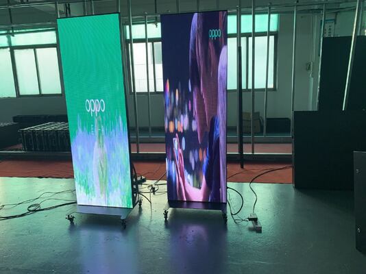 Καλή τιμή Διαφημιστική οθόνη LED μεγέθους 680x2000mm που παρέχει ζωντανά χρώματα και υψηλή ορατότητα σε διάφορα περιβάλλοντα σε απευθείας σύνδεση