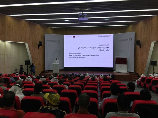 Καλή τιμή Οθόνη LED Εσωτερικού Χώρου Πλήρους Χρώματος 640x640mm P2.5 με Κουτί από Χυτό Αλουμίνιο με ρυθμό ανανέωσης 3840Hz σε απευθείας σύνδεση