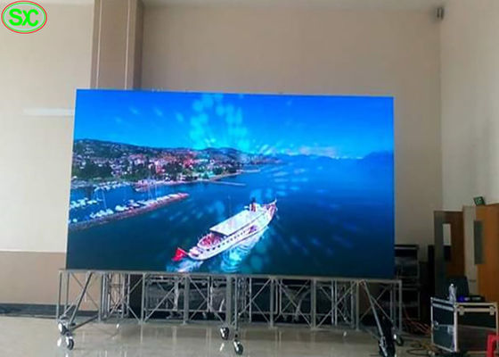 Καλή τιμή Το εσωτερικό ενοίκιο επίδειξης των οδηγήσεων ενοικίου που διαφημίζει την οδηγημένη οθόνη επίδειξης 512*512mm πλήρες χρώμα P4 οδήγησε τον τηλεοπτικό τοίχο σε απευθείας σύνδεση