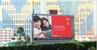 Πλήρης χρωματική διαφήμιση LED βίντεο οθόνη για εκκλησία / παιδικές χαράς 100000 ώρες διάρκεια ζωής