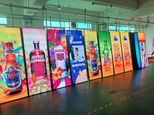 Μαγνητική οδηγημένη επίδειξη 640X1920mm αφισών P2.5 1200cd/sqm SMD2121