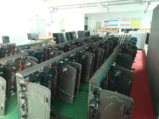 Επίδειξη των υπαίθριων P10 16X32mm οδηγήσεων σταδίων για το ποδόσφαιρο