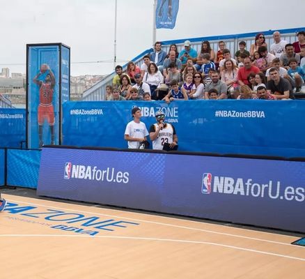 Το πλήρες χρώμα 7500nits P10 ζει οδηγημένο ραδιοφωνική μετάδοση τρεμούλιασμα οθόνης ελεύθερο