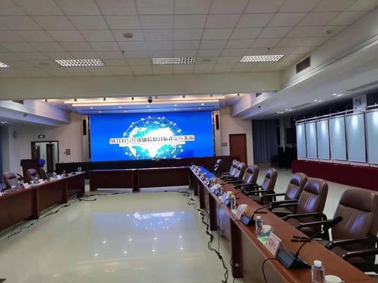 Καλή τιμή Ο εσωτερικός οδηγημένος κύβος οθόνης ενοικίου αιθουσών συνεδριάσεων P4 πέταξε το γραφείο αργιλίου που διαφημίζει την οδηγημένη επίδειξη για τη συναυλία, θάλαμος του DJ σε απευθείας σύνδεση