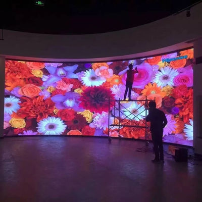 Σταθερή ανάλυση μονάδας 64*32 Led Media Wall με βολική επιλογή συντήρησης από την πίσω πλευρά