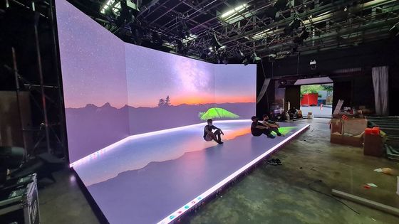 Καλή τιμή η επιτροπή 3840Hz 640x640mm υψηλή αναζωογονεί ICN2153 Kinglight τη μαύρη SMD2020 P2.5 μπροστινή επίδειξη οθόνης υπηρεσιών εσωτερική οδηγημένη σε απευθείας σύνδεση