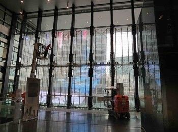 Καλή τιμή διαφανής οδηγημένη ταινιών εσωτερική P3.91 διαφανής εύκαμπτη οδηγημένη οθόνη επίδειξης επίδειξης hd διαφανής οδηγημένη για σε απευθείας σύνδεση